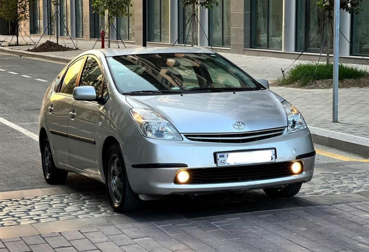 Qubada 4 qadının olduğu Prius” dərəyə aşdı - Hamısı sərxoş imiş