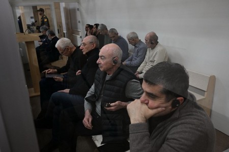 Ermənilərin məhkəməsi keçirilir