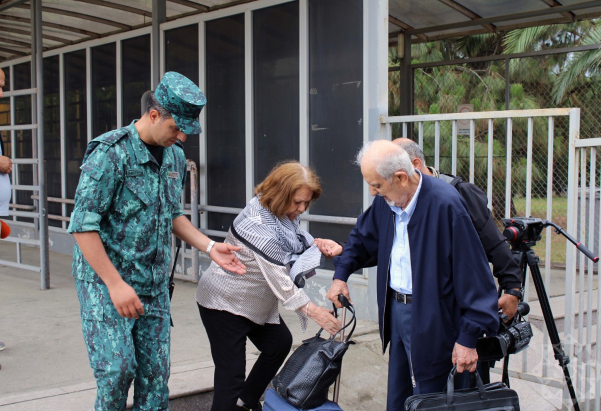 Əcnəbilərin İrandan Azərbaycana təxliyəsi davam edir - FOTO - YENİLƏNİB