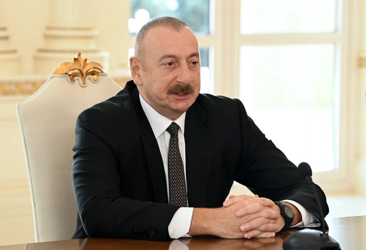 Prezident magistral yolda görülən işlərlə tanış olub