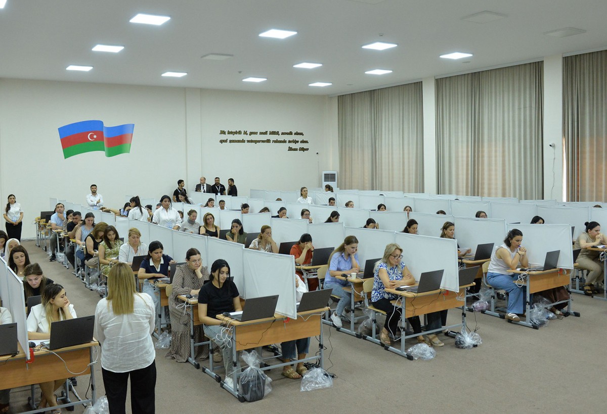 Media qurumlarının rəhbərləri və influenserlər sertifikatlaşdırma imtahanını izləyiblər