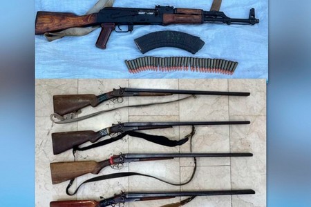 Zərdabda qanunsuz saxlanılan silahlar polisə təhvil verilib