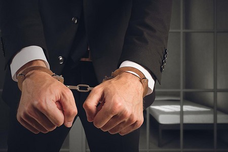 Bakı və Abşeronda üç nəfər altı evi talan etdi