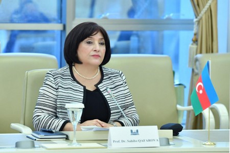 Spiker Özbəkistana getdi
