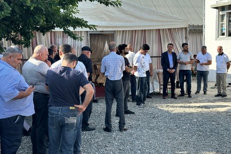 Rusiyada öldürülən qardaşlar dəfn olundular - GÖRÜNTÜLƏR