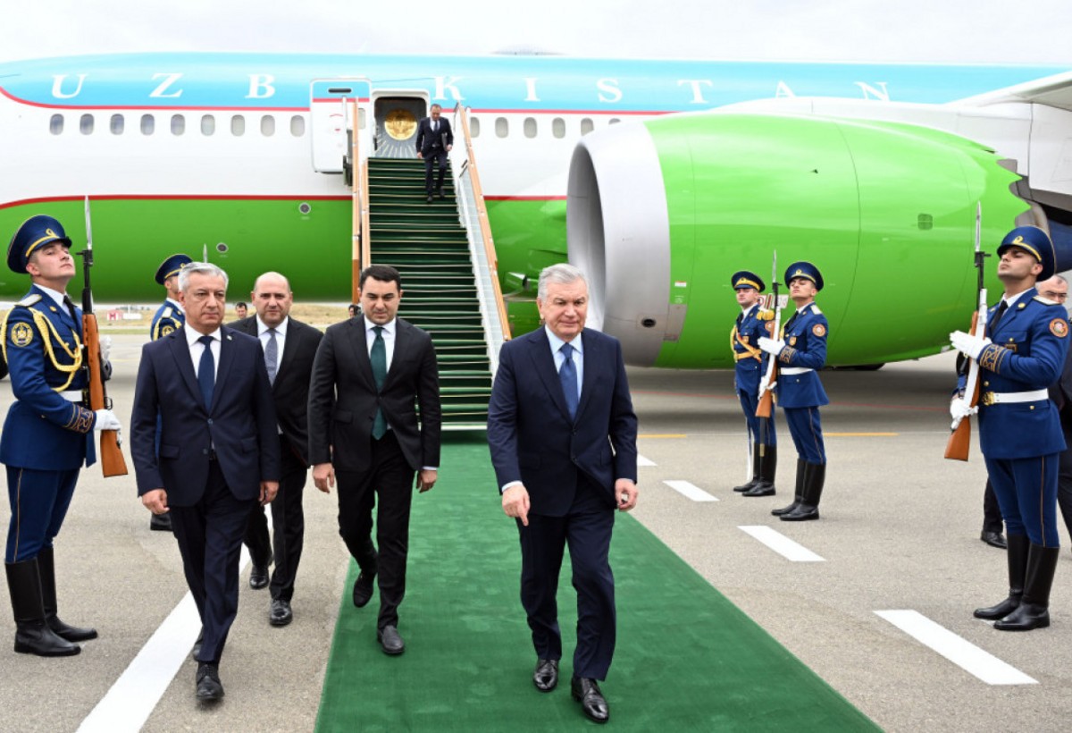 Şavkat Mirziyoyev Füzuliyə səfərə gəlib
