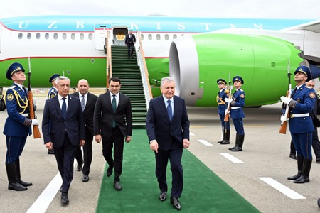 Şavkat Mirziyoyev Füzuliyə səfərə gəlib