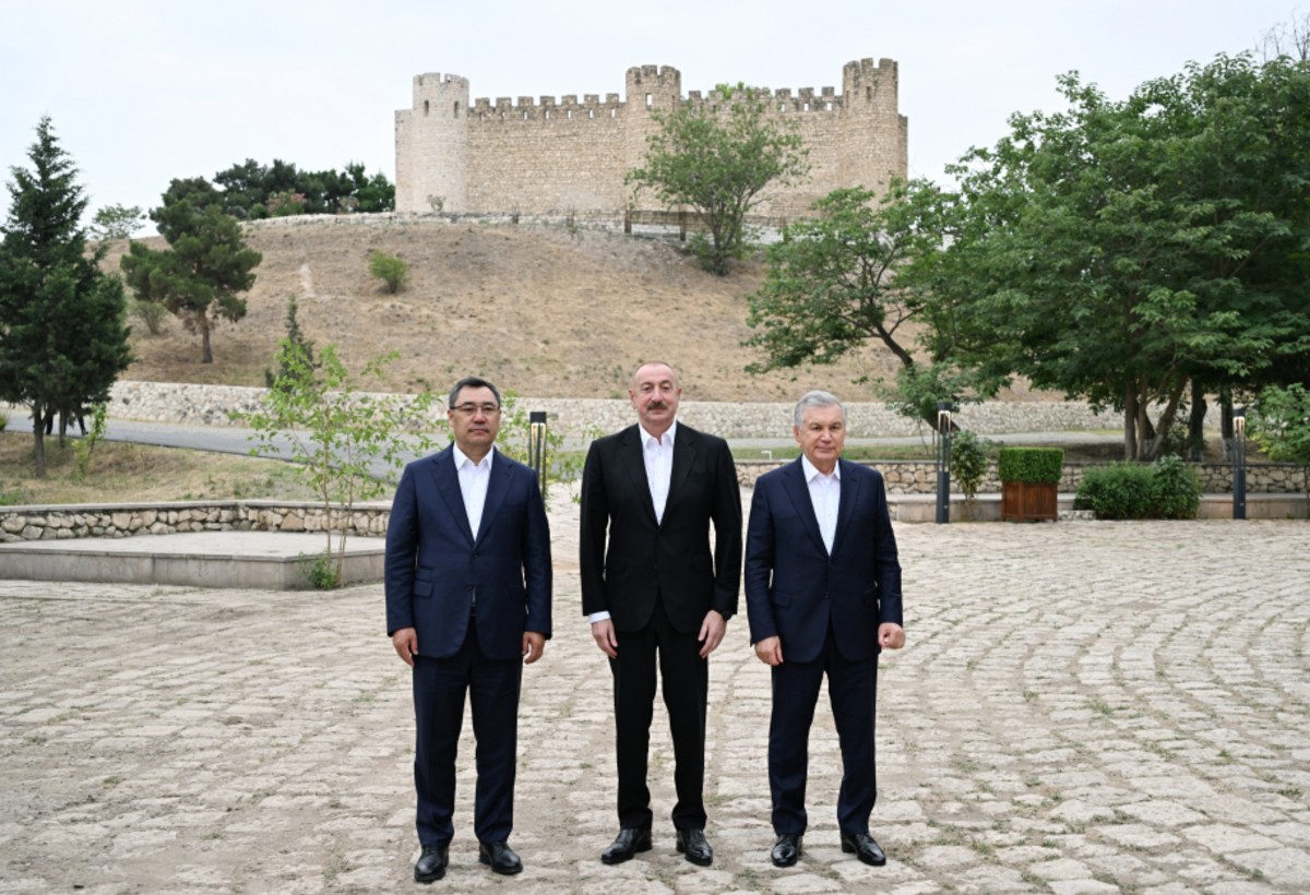 Azərbaycan, Özbəkistan və Qırğızıstan prezidentləri Ağdamda Şahbulaq qalasında - FOTO