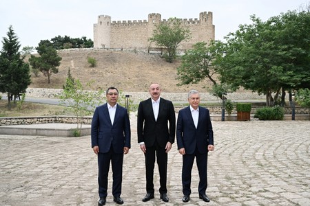 Azərbaycan, Özbəkistan və Qırğızıstan prezidentləri Ağdamda Şahbulaq qalasında - FOTO