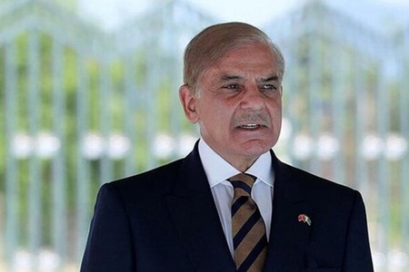 Şahbaz Şərif Azərbaycana yola düşdü