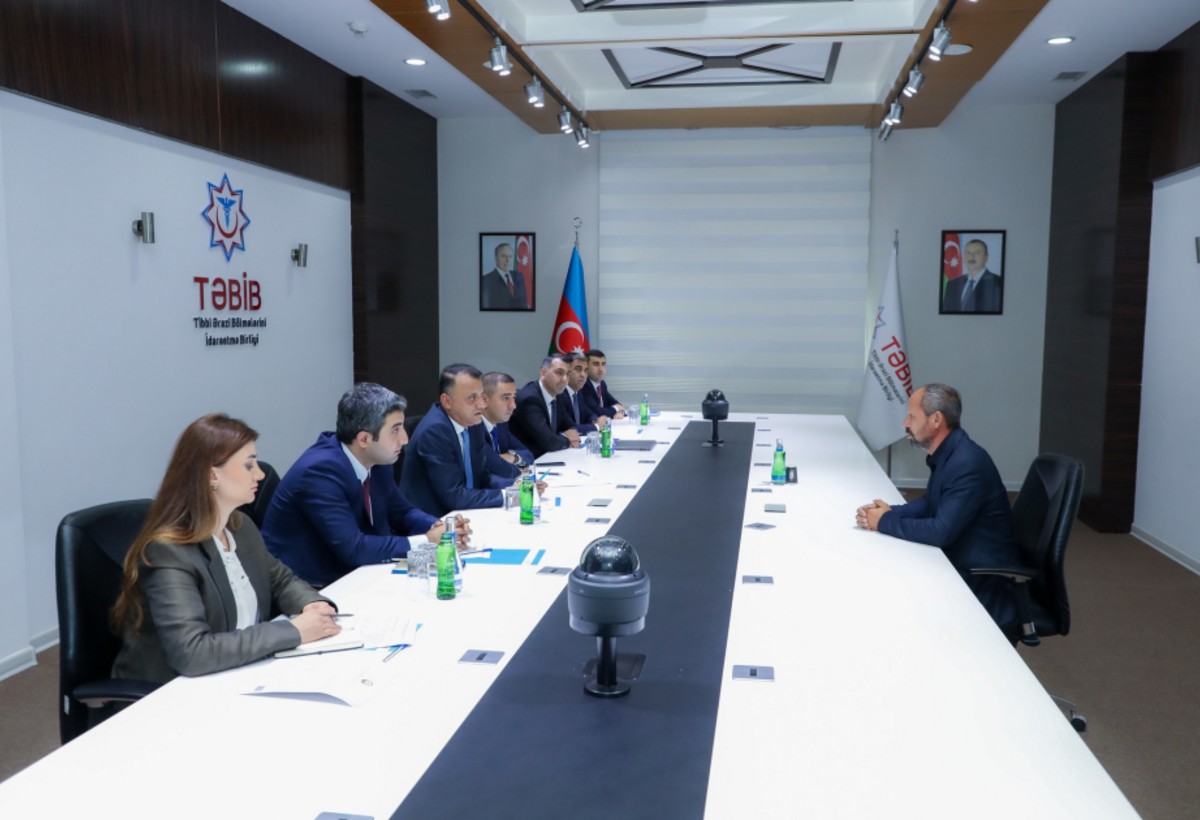 TƏBİB-in icraçı direktoru vətəndaşların müalicəsi ilə maraqlandı