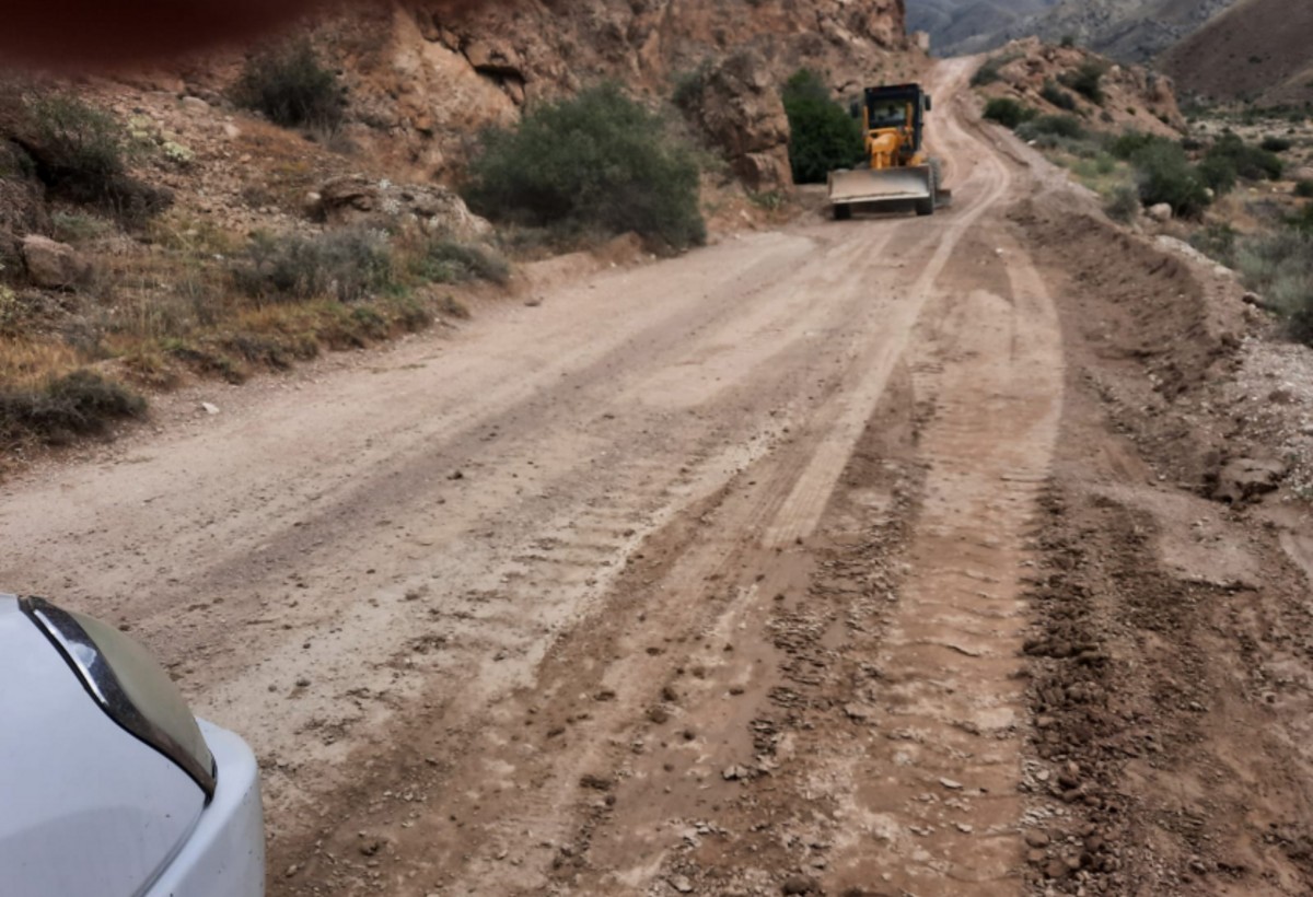 Şərurda sel sularının yuduğu avtomobil yolu bərpa olunur
