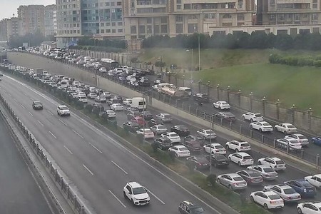 “20 Yanvar” metro stansiyası istiqamətində qəza baş verib