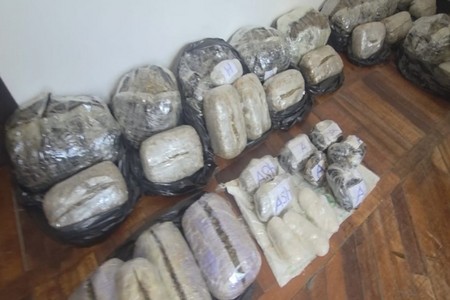 DTX və DSX-dan birgə əməliyyat: 42 kq narkotikin ölkəyə keçirilməsinin qarşısı alınıb