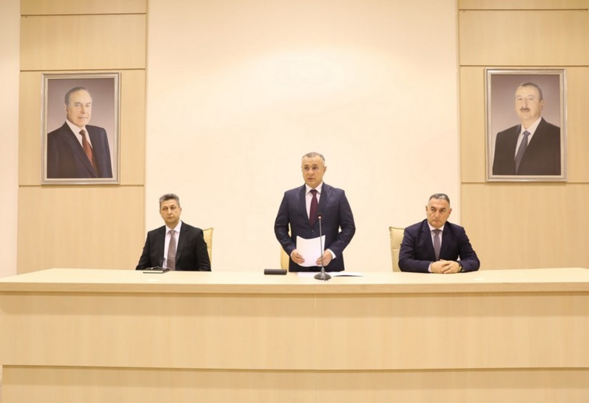 Səhiyyə naziri institutun yeni rektorunu kollektivə təqdim edib