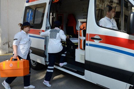 Bəzi rayonlarda həkimlərin maaşları verilmir