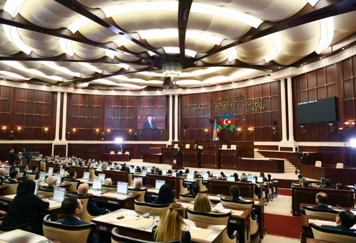 Deputatlar gələn həftə tətilə çıxırlar