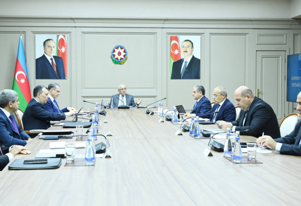 İqtisadi Şuranın iclası keçirilib