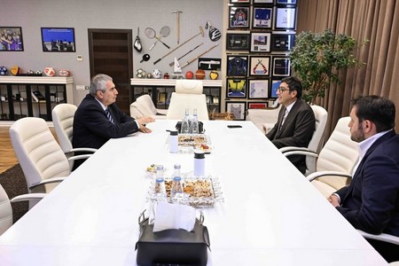 Fərid Qayıbov Beynəlxalq Oxatma Federasiyasının prezidenti ilə görüşüb