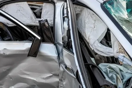 Bakıda iki maşın toqquşdu - 1 ölü, 5 yaralı