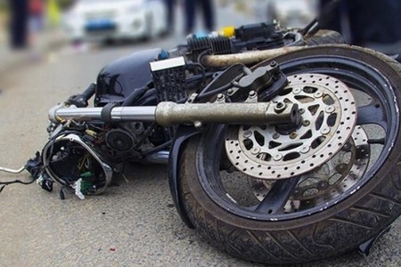 6 ayda moped və motosiklet sürücüləri neçə adama xəsarət yetiriblər?