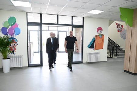 Prezident İlham Əliyev Ağdam şəhərində 1 nömrəli körpələr evi-uşaq bağçasının açılışında iştirak edib