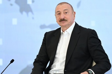 Prezident İlham Əliyev III Şuşa Qlobal Media Forumunun iştirakçıları ilə görüşdə iştirak edib