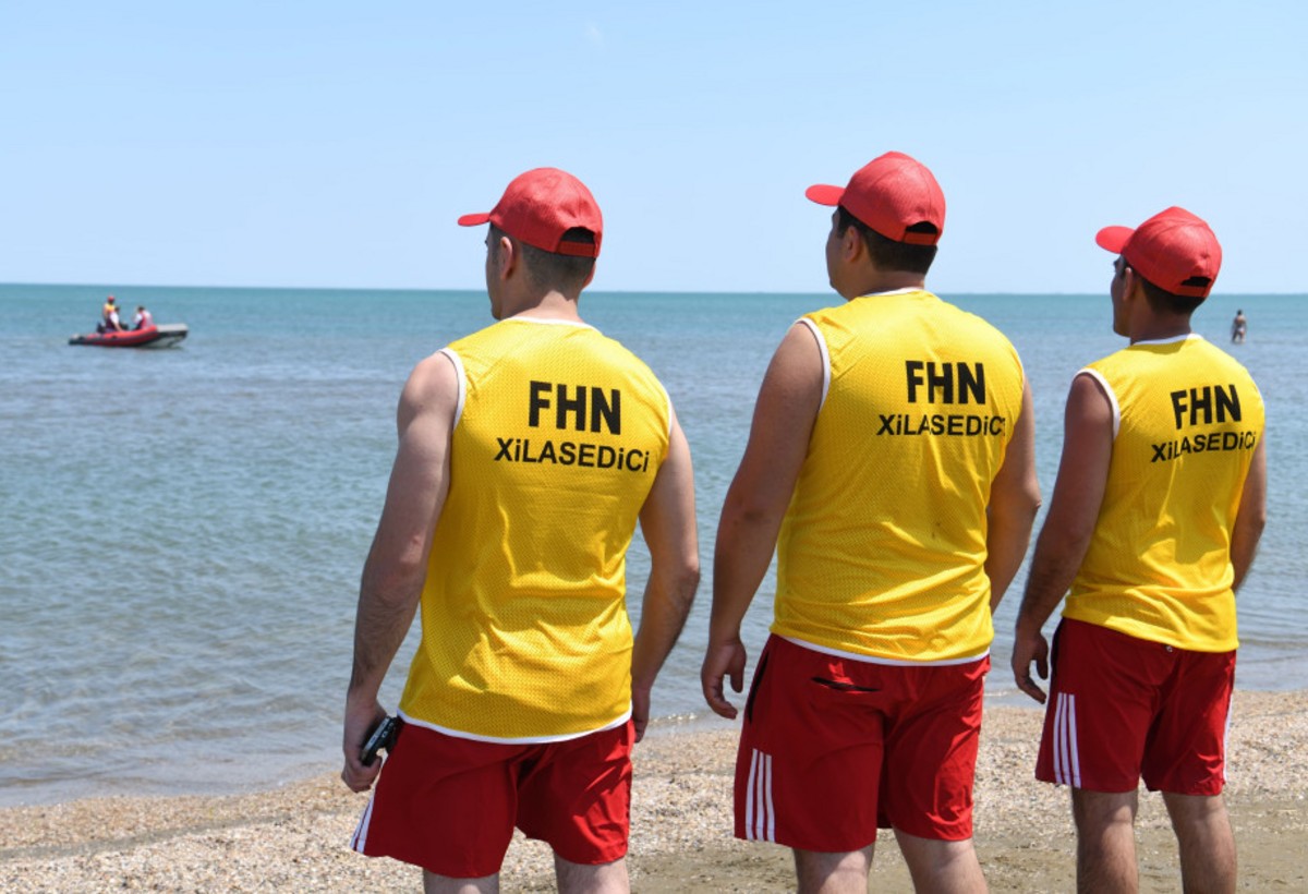 FHN çimərliklərdə təhlükəsizlik qaydaları haqqında əhaliyə yenidən müraciət edib