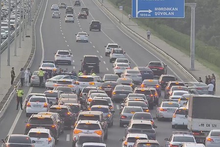 Buzovna-Mərdəkan yolunda QƏZA: Tıxac yarandı