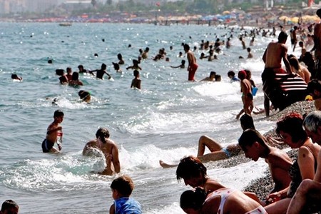Sabah çimərliklərdə gözlənilən hava şəraiti açıqlandı