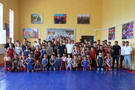 Füzulidə yeni güləş mərkəzi istifadəyə verilib