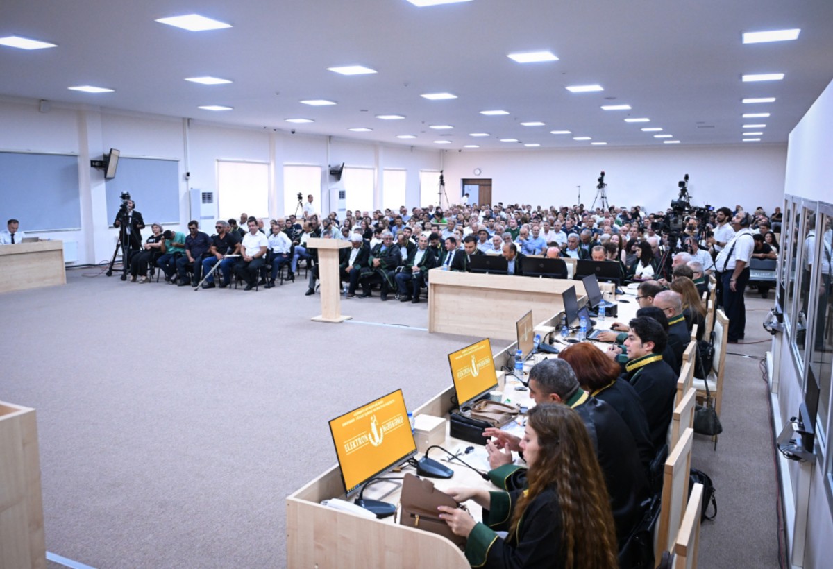 Ermənistan silahlı qüvvələrinin təxribatları nəticəsində zərər çəkmiş 60-dan çox şəxs məhkəmədə ifadə verib