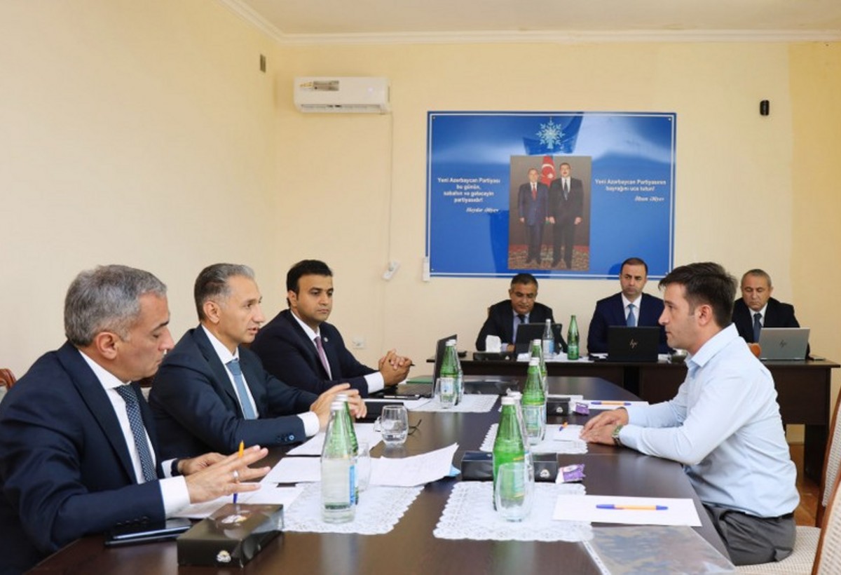 Rəşad Nəbiyev Füzulidə vətəndaşları qəbul edib