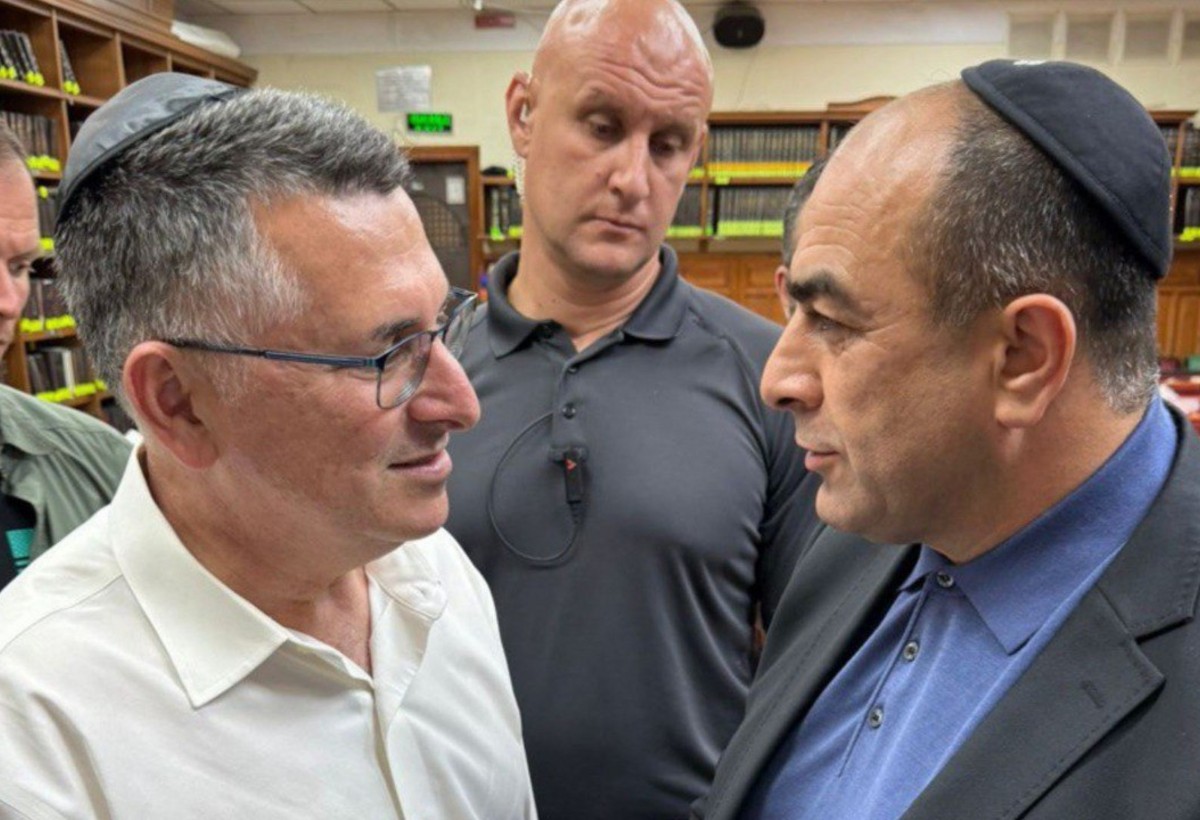 İsrailli nazir Ukraynada azsaylı xalqların nümayəndələri ilə görüşüb - FOTO