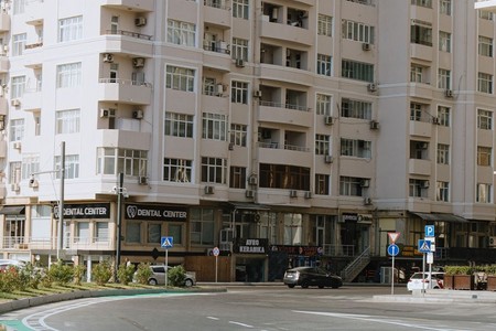 Bakının daha bir küçəsində mikromobillik zolağı istifadəyə verilib - FOTO
