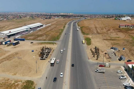 AAYDA yeni yerüstü piyada keçidi tikir