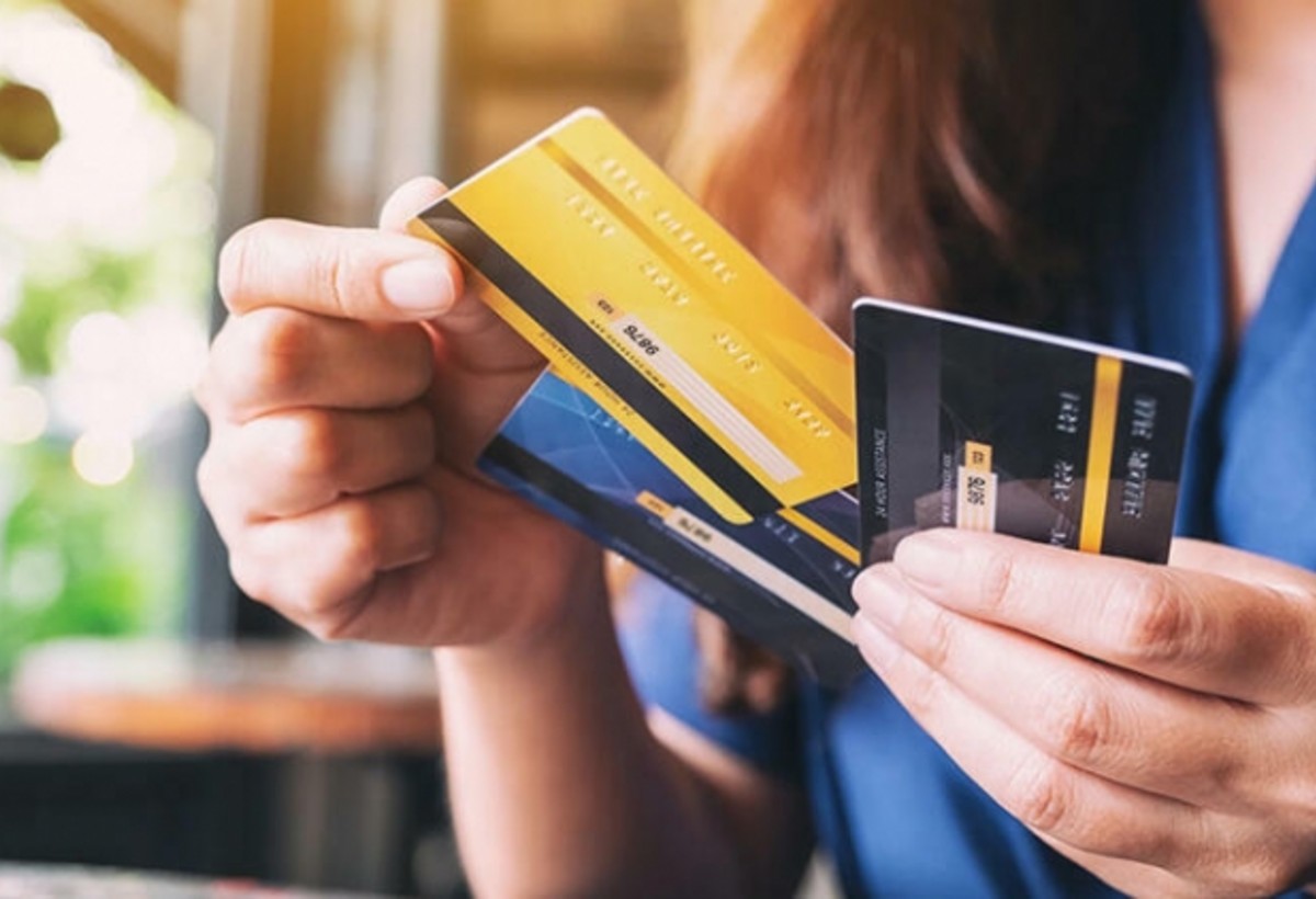 Azərbaycan banklarının adından saxta profillərlə kartlardan pul oğurlayan Türkiyə vətəndaşı həbs edilib
