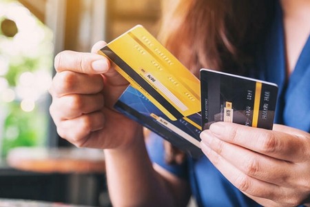 Azərbaycan banklarının adından saxta profillərlə kartlardan pul oğurlayan Türkiyə vətəndaşı həbs edilib