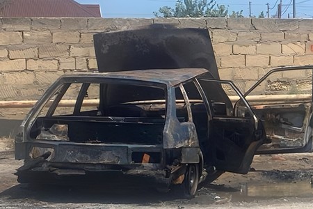 Bakıda avtomobili qəsdən yandıran şəxslər saxlanılıblar