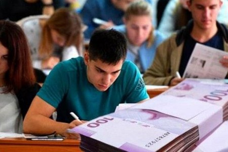 Birinci qrup üzrə universitetlərin təhsil haqları - RƏQƏMLƏR