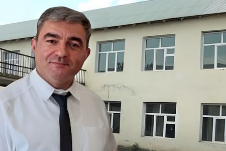 Səs yazısı yayılan məktəb direktoru vəzifəsindən azad edilib
