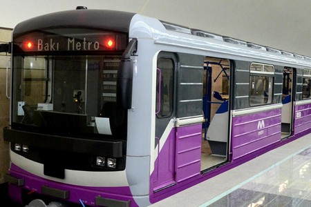 Gəlinimi xəstəxanaya yoxlanışa aparırdım. Birdən metroda... - YENİLƏNİB