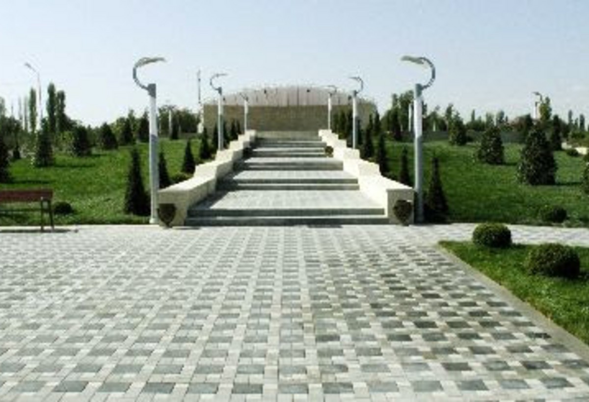 Quzanlı qəsəbəsində binaların təmirinə 200 min manat xərclənəcək