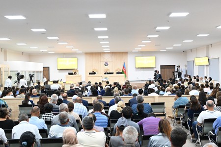 Vardanyanın məhkəməsində zərərçəkmiş şəxslərin və onların hüquqi varislərinin ifadələri dinlənilib