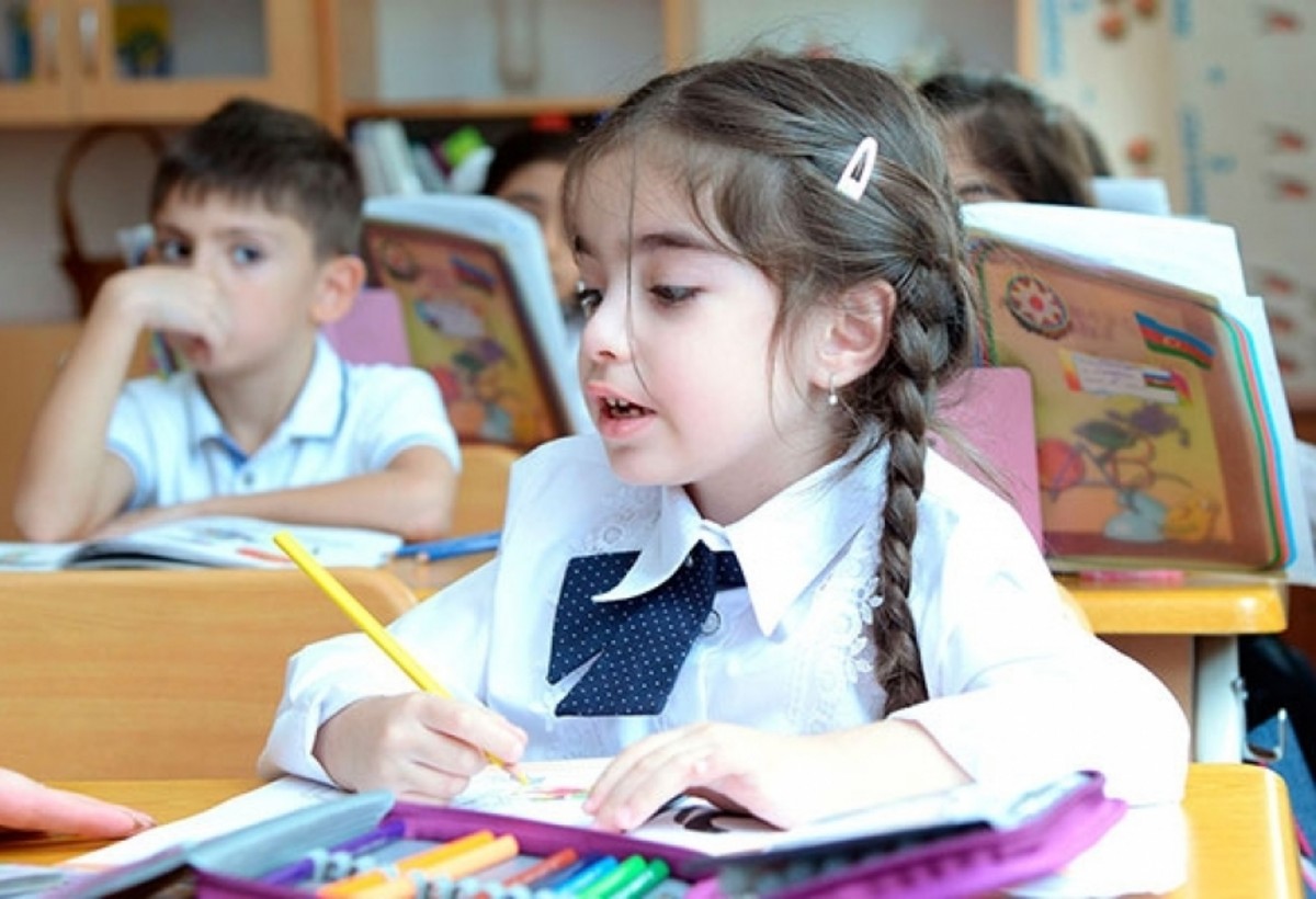 Yeni ildə tədris ili üzrə 125 min uşağın birinci sinfə qəbulu tamamlanıb