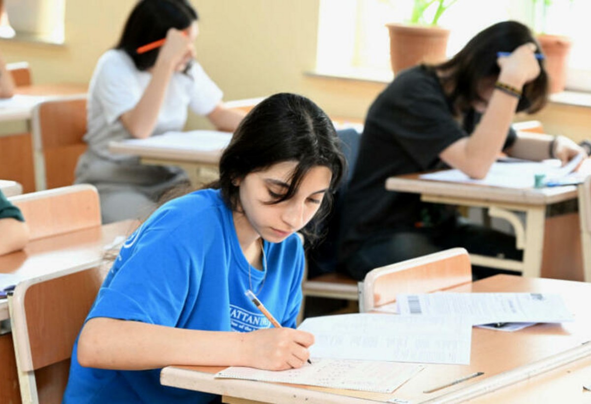 10-cu siniflərin elektron yerdəyişməsi başlayır
