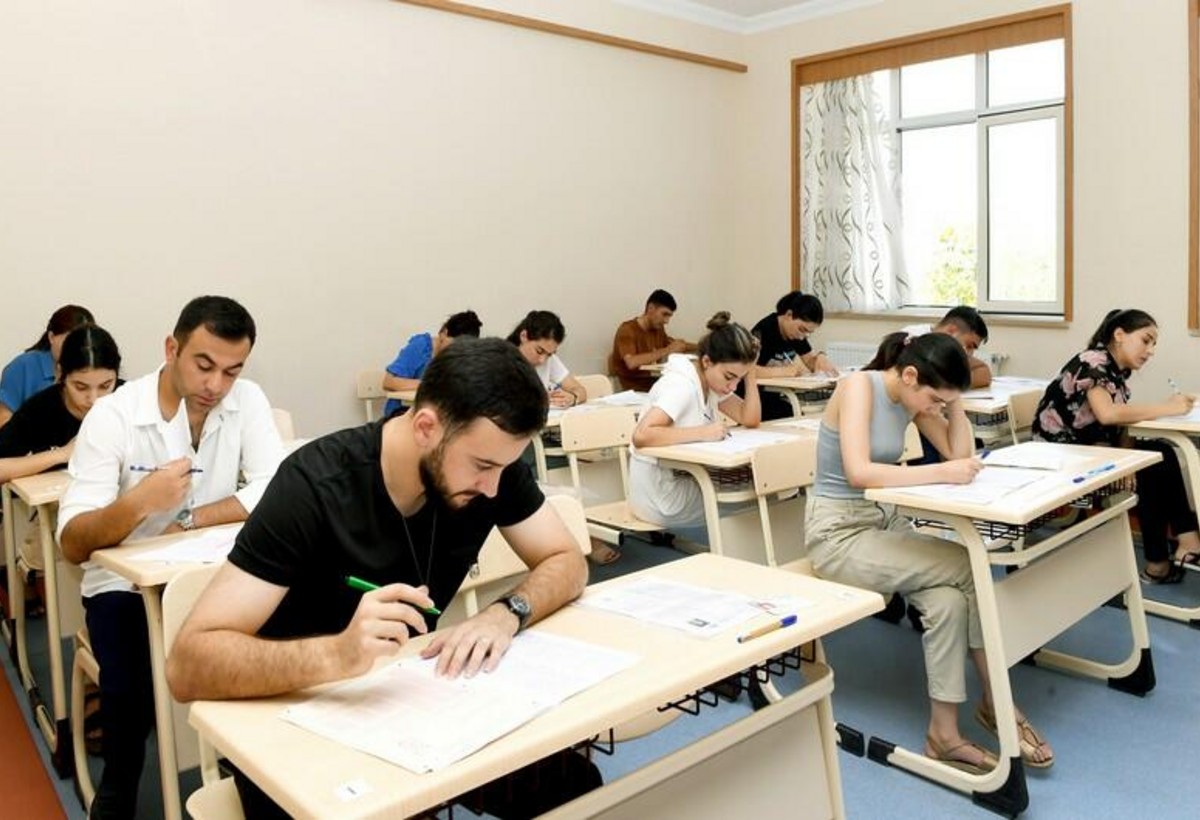 Magistraturanın boş qalan plan yerlərinə qəbul elan edildi
