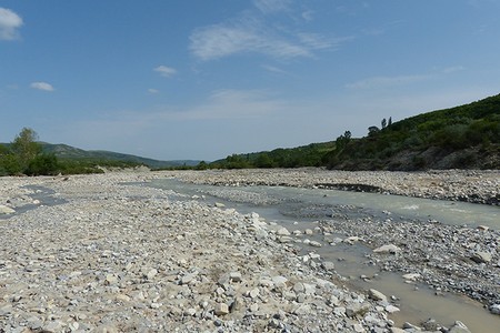 Pirsaatçay çayının məcrası 14 km dəyişdirilir