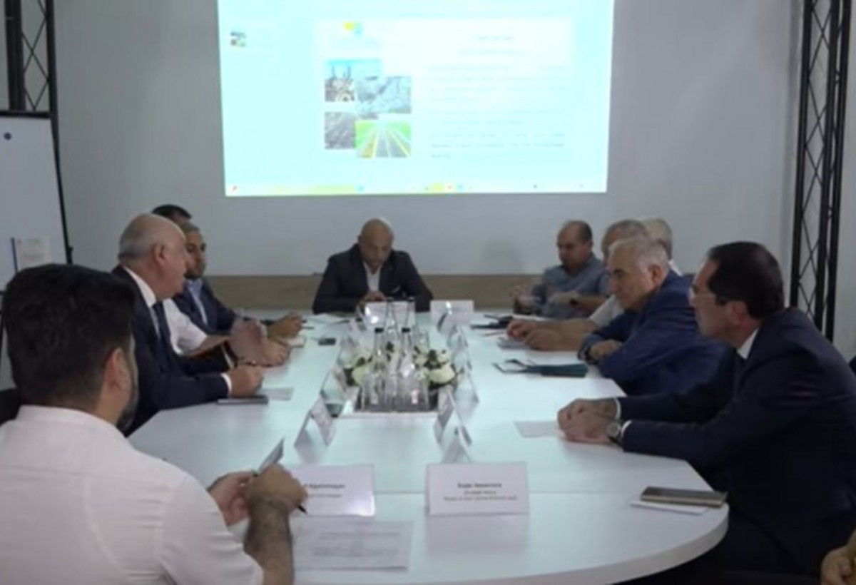 İctimai dinləmə zamanı AAYDA nümayəndəsindən Ekologiya Nazirliyinə prosesi ləngitmə ittihamı - VİDEO