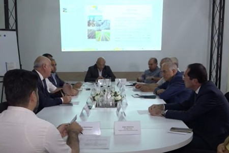 İctimai dinləmə zamanı AAYDA nümayəndəsindən Ekologiya Nazirliyinə prosesi ləngitmə ittihamı - VİDEO